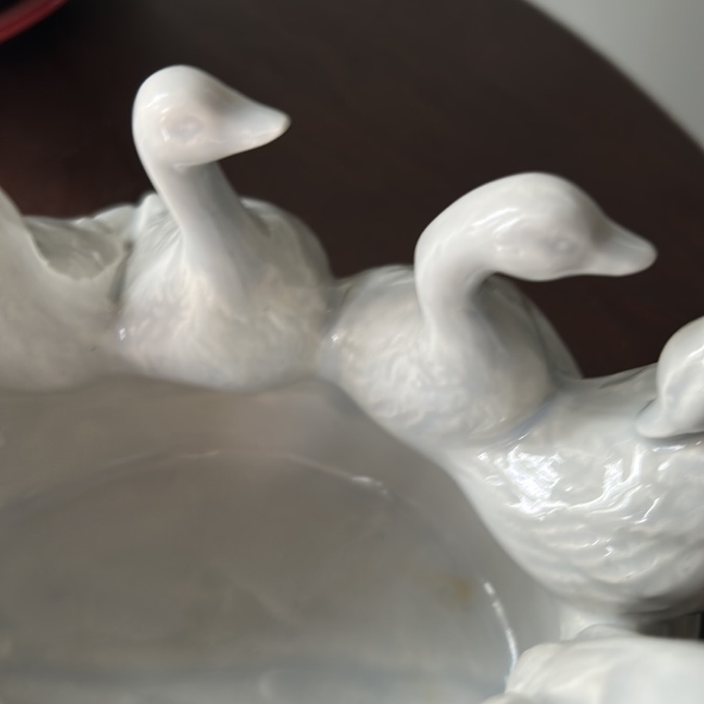 Vintage Gaggle Of 10 Geese Planter - Picture 7 of 13